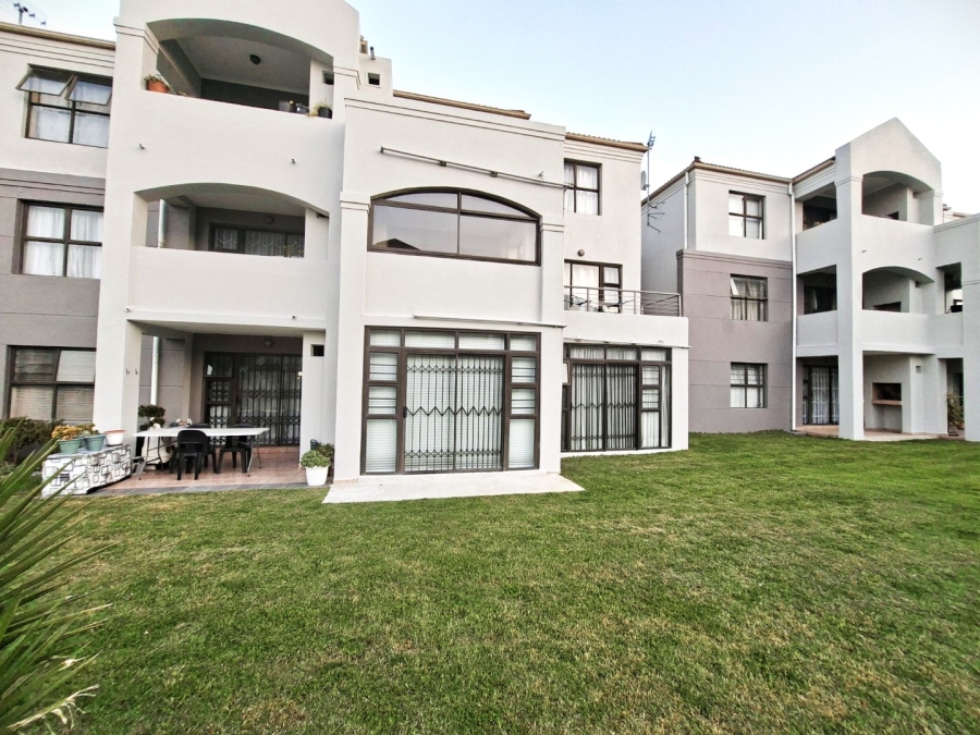 2 Bedroom Property for Sale in Vredekloof East Western Cape